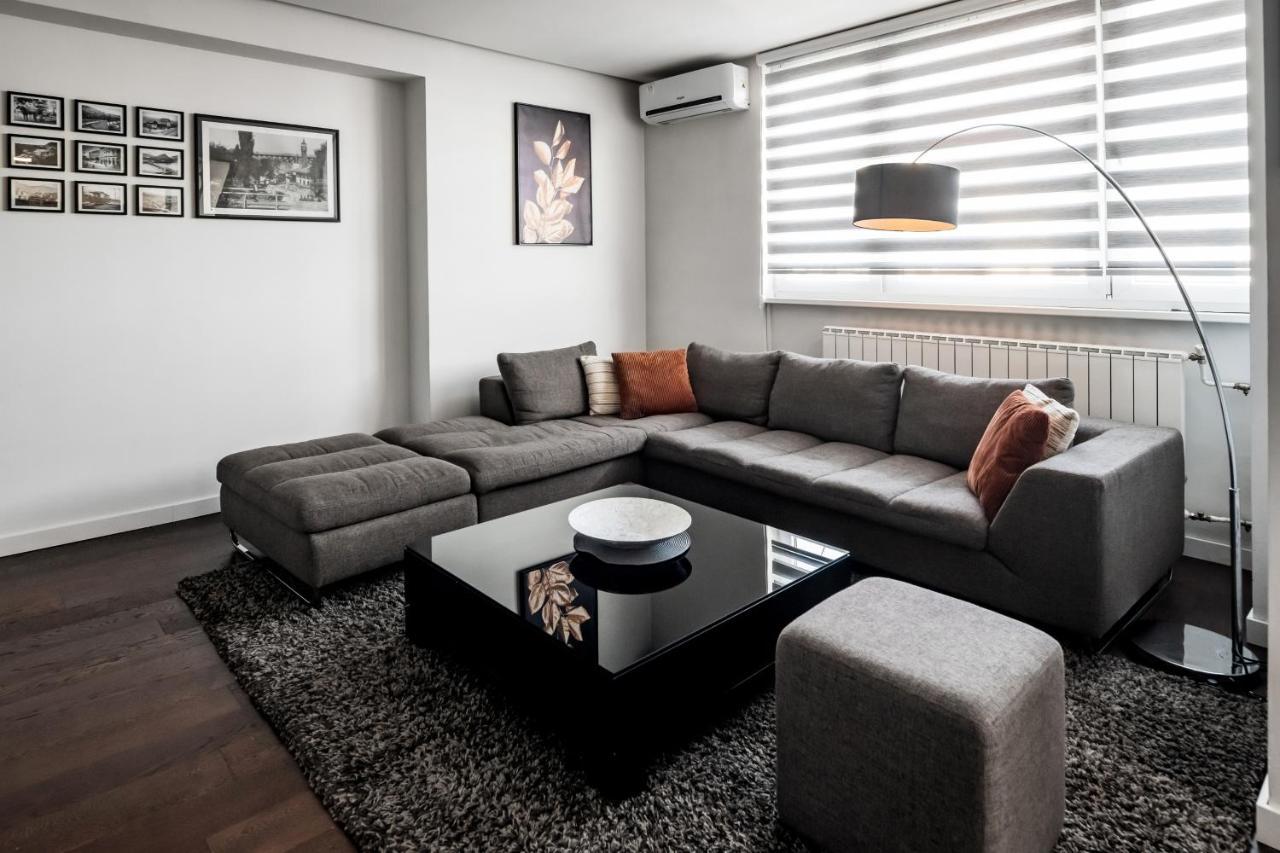 2 Bedroom Penthouse In City Center, Free Parking SJJ Eksteriør bilde