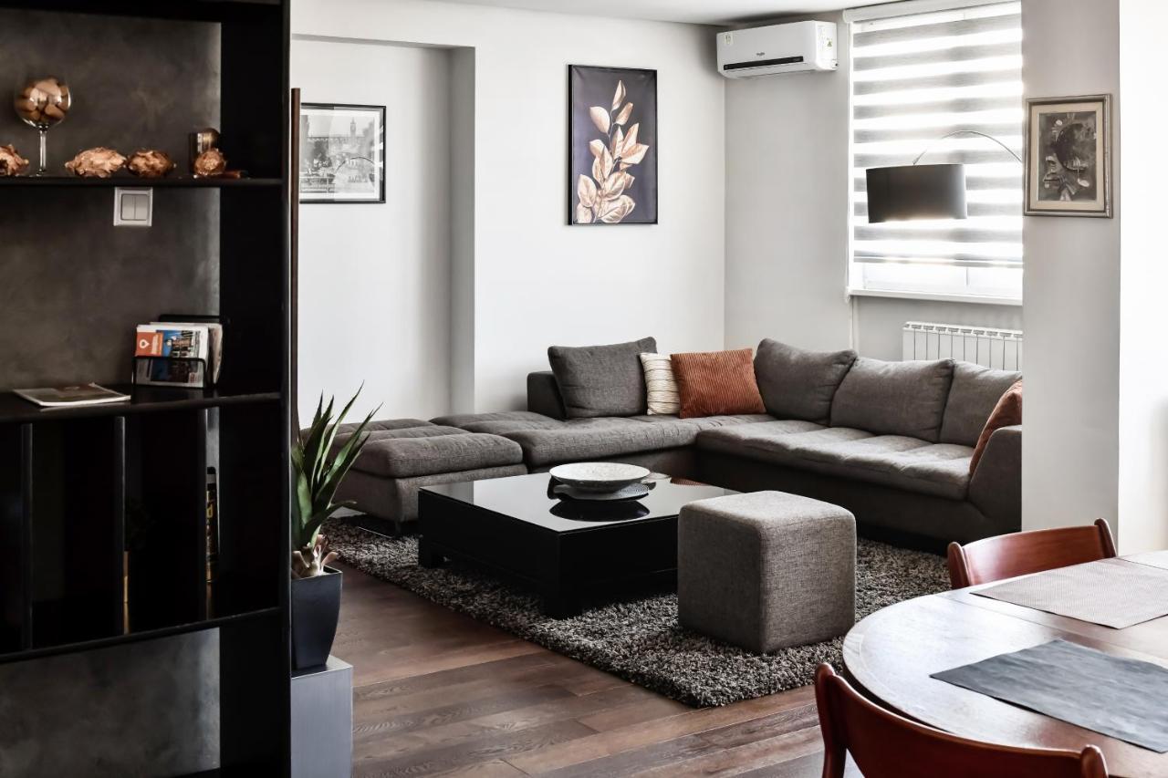 2 Bedroom Penthouse In City Center, Free Parking SJJ Eksteriør bilde