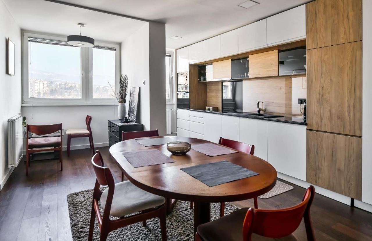 2 Bedroom Penthouse In City Center, Free Parking SJJ Eksteriør bilde